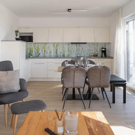Apartamento Bernstein Pouch
